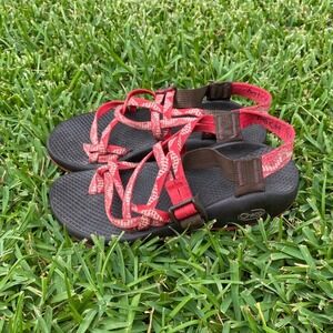 Chaco Z Cloud 2 Womens 6 Sandals Red Geometric Strappy Hiking Water Shoes